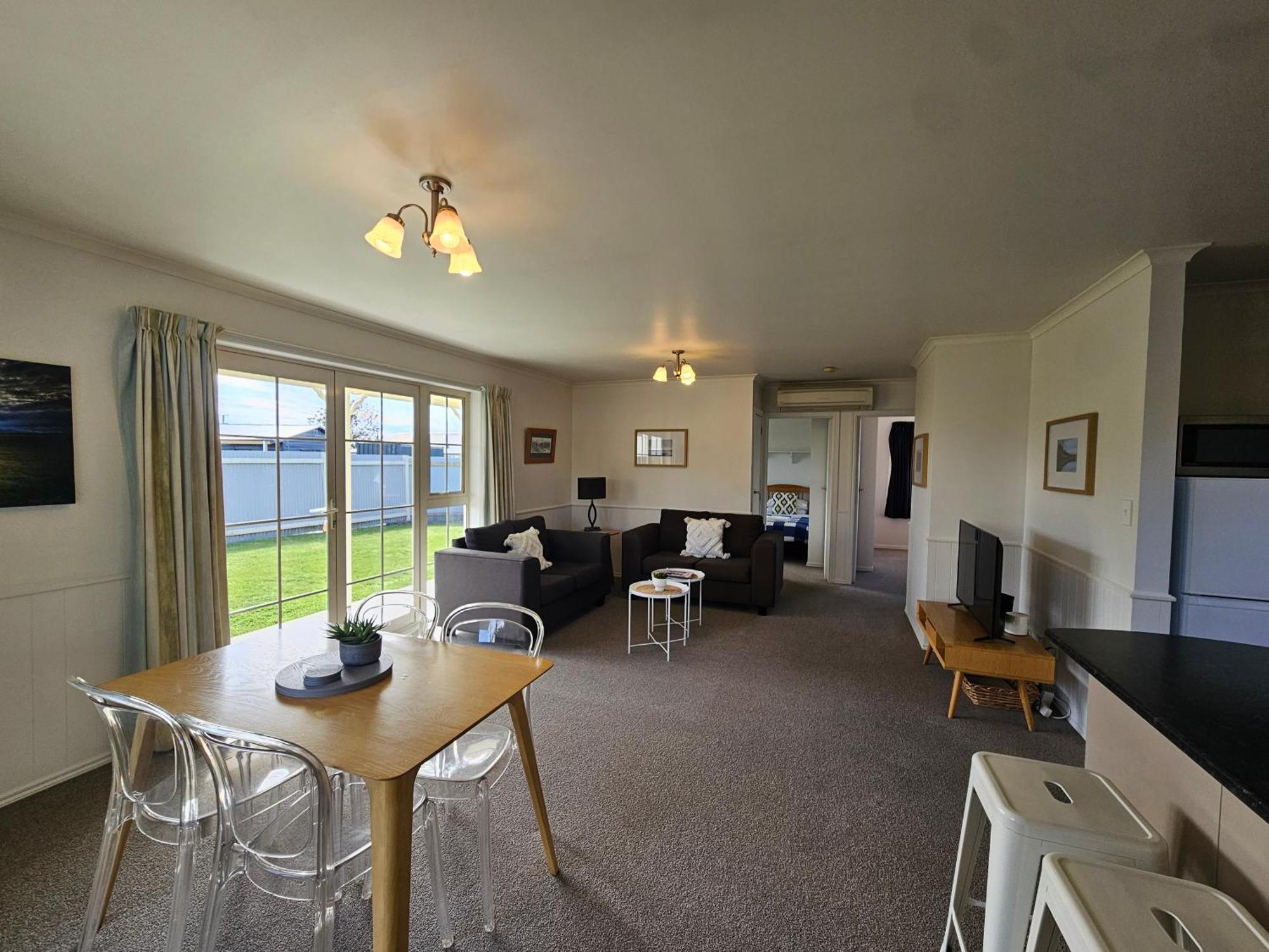 Relax On Rata, 1 Holiday home Twizel